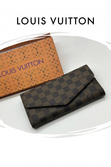 جزدان - Louis Vuitton  - مربعات بني لويس فيتون - بدون زر <br> <span class='text-color-warm'>نفدت الكمية</span>